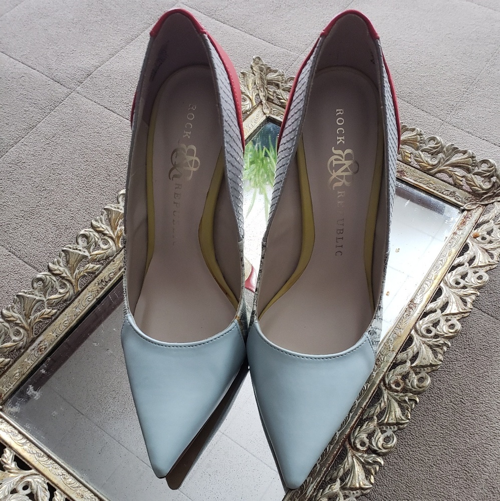 NWOT Color block stilettos